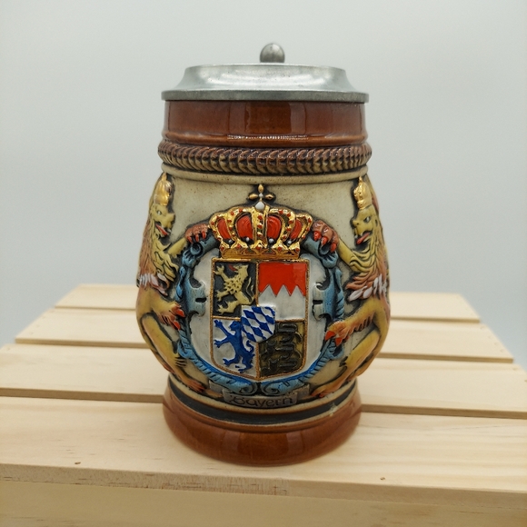 Vintage Ceramic Thewalt German Beer Stein with Lid Lions Rampant Renaissance - Picture 2 of 8